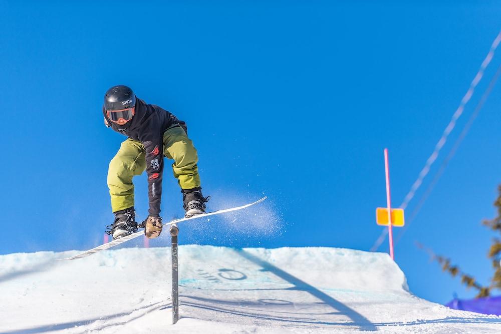 Sundance Resort Big White Ski Resort Ngoại thất bức ảnh